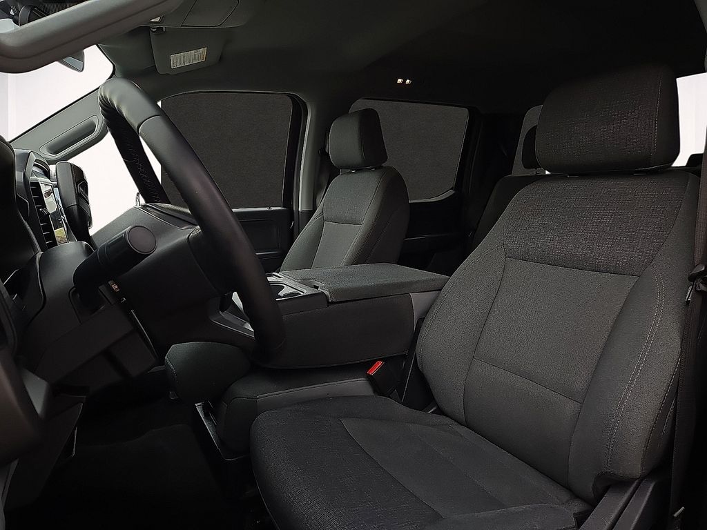 2025 Ford F-150 XLT - Photo 12
