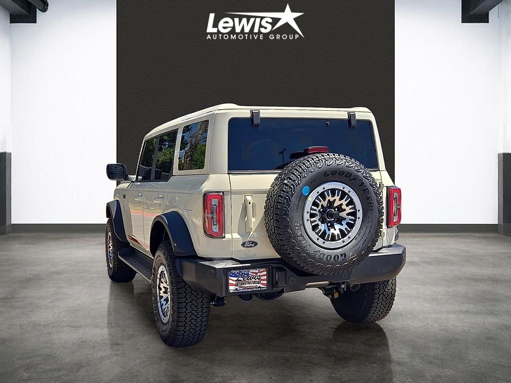 New 2026 Ford Bronco Outer Banks SUV