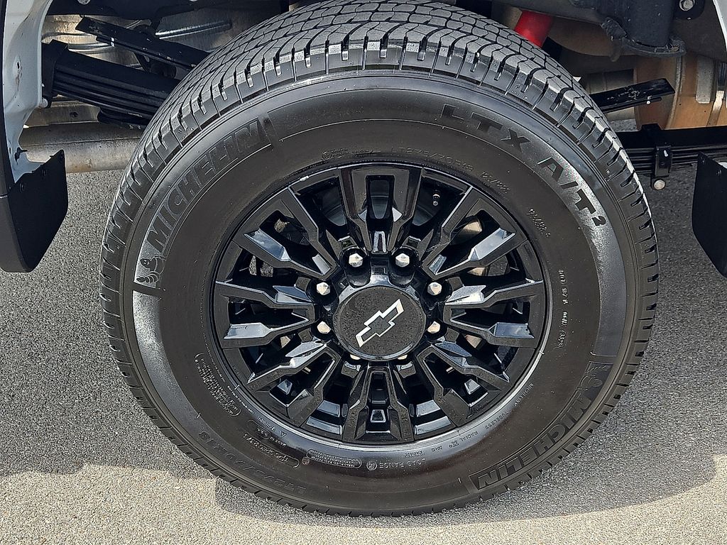 2024 Chevrolet Silverado 3500HD LT - Photo 7