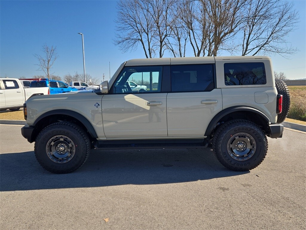 New 2025 Ford Bronco Outer Banks SUV