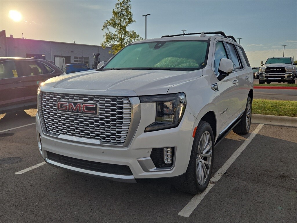2022 Gmc Yukon Denali photo 2