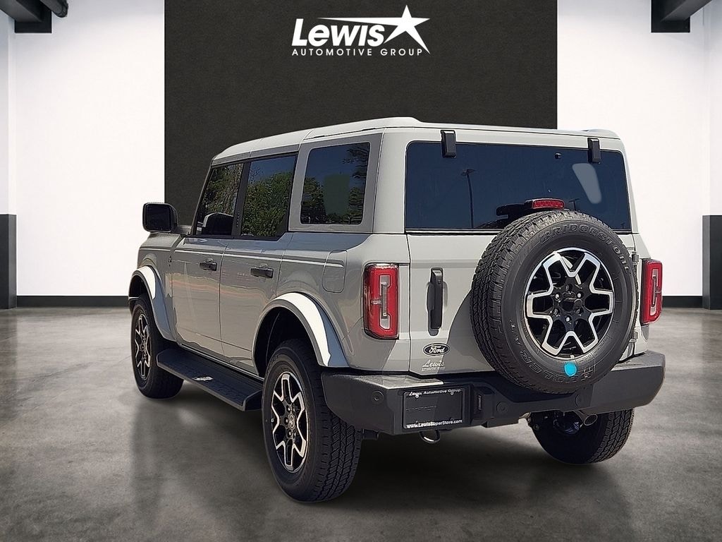 New 2026 Ford Bronco Outer Banks SUV