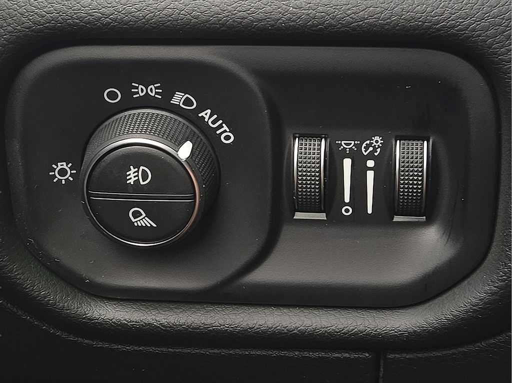 2025 RAM Ram 1500 Pickup Laramie - Photo 17