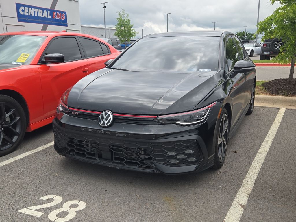 2025 Volkswagen Golf GTI 2.0T SE 4-door DSG's photo