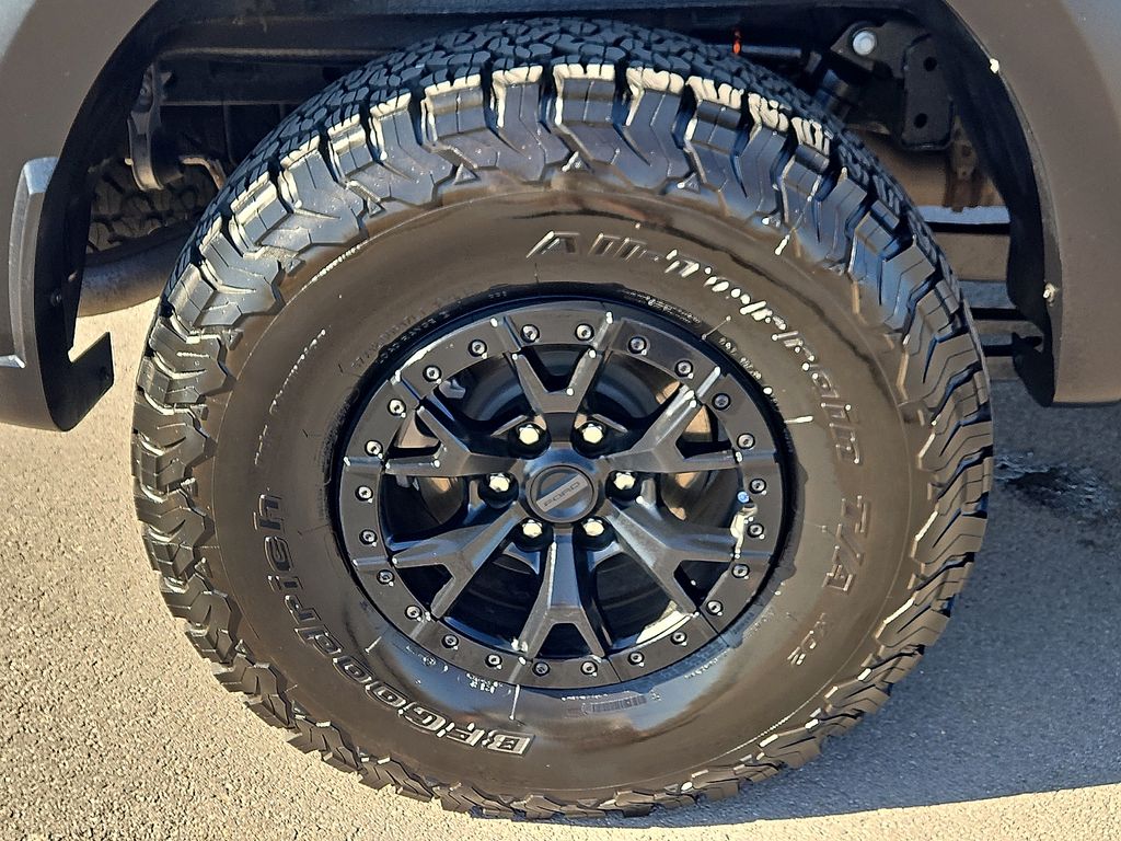 2023 Ford F-150 Raptor - Photo 7