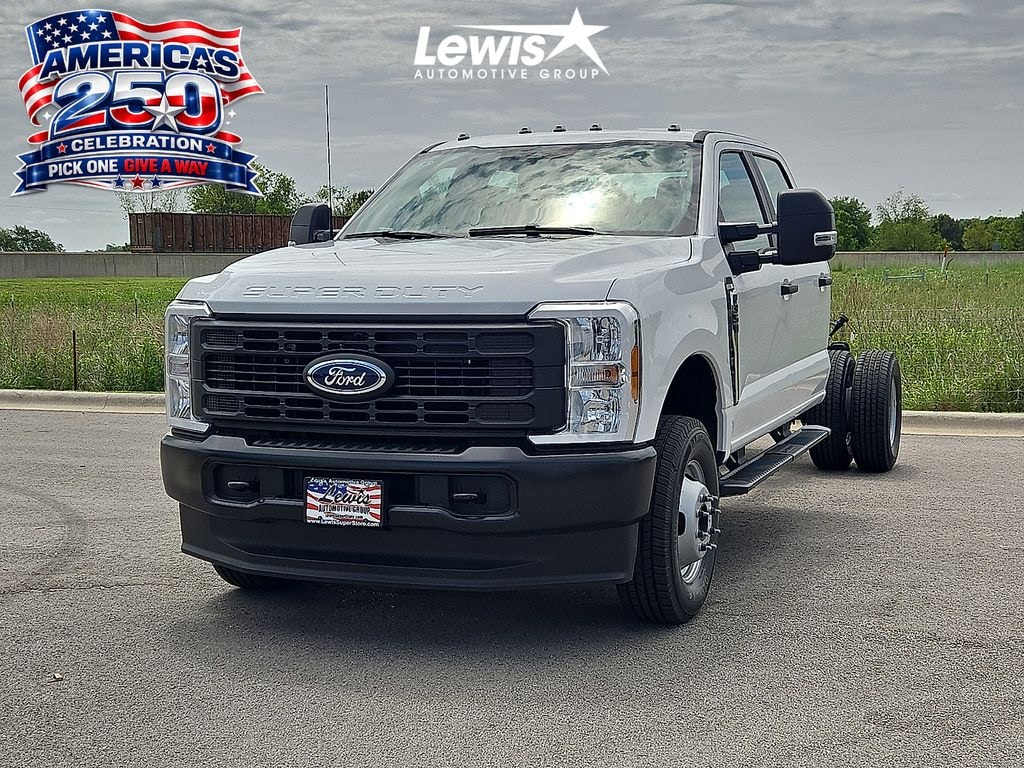 New 2026 Ford F-350SD XL Truck Crew Cab