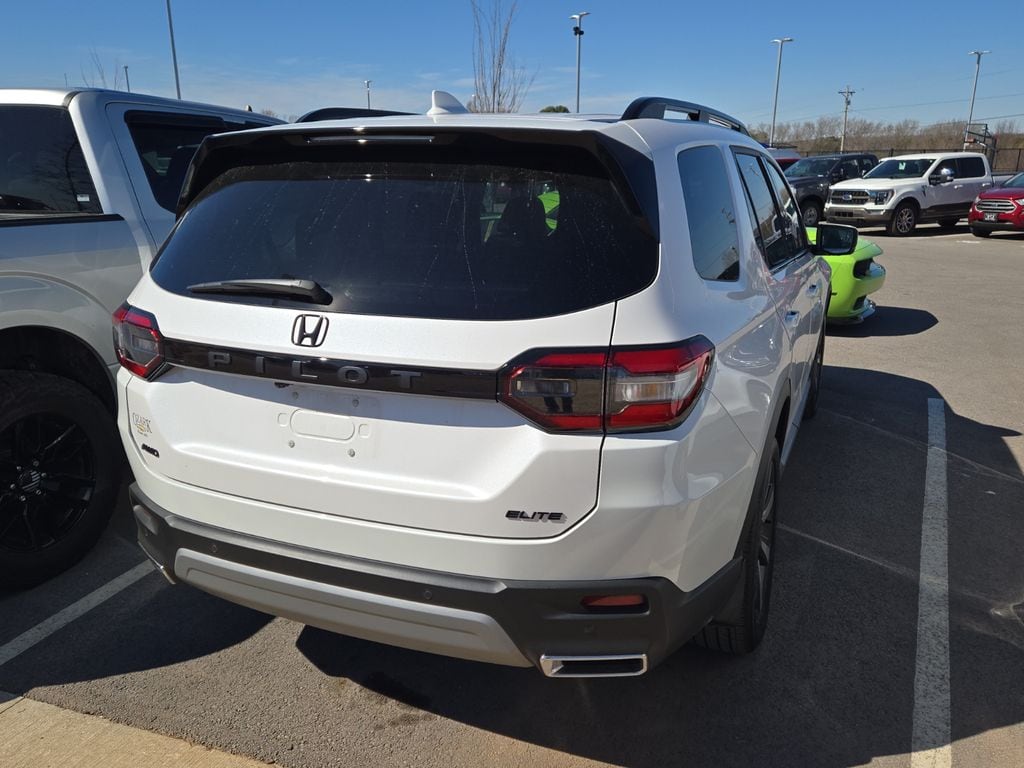 Used 2025 Honda Pilot Elite SUV