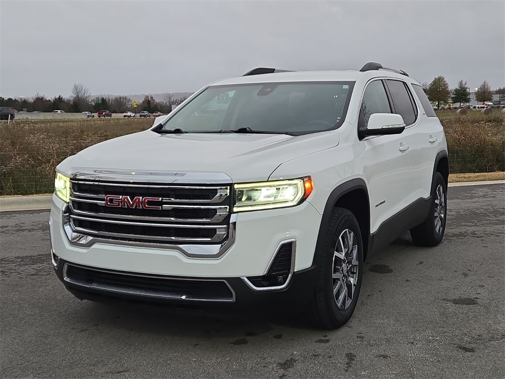 2023 GMC Acadia SLT's photo
