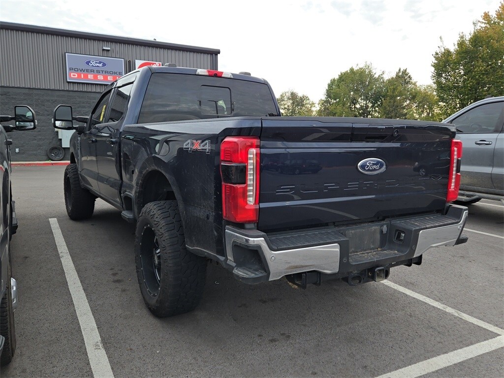 2023 Ford F-250 photo 2