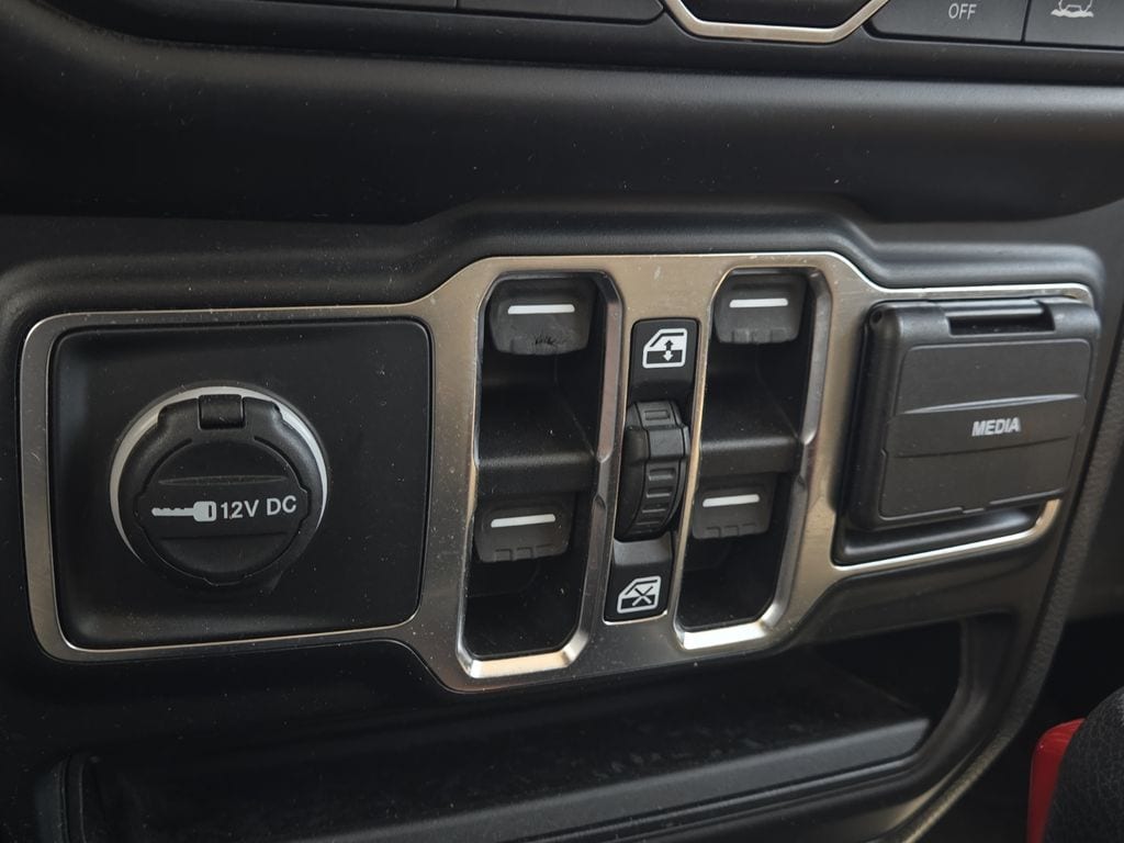2020 Jeep Gladiator Overland - Photo 15
