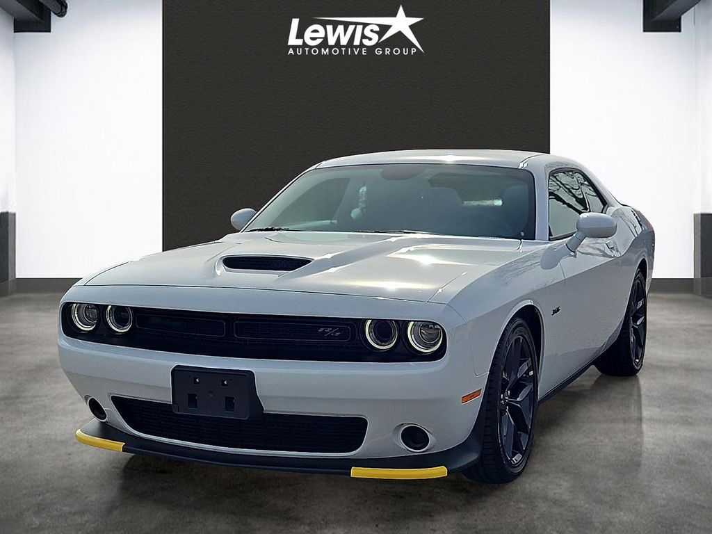 2023 Dodge Challenger R/T's photo