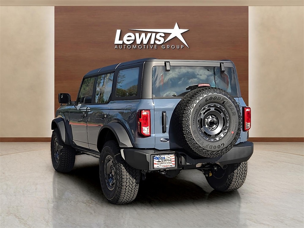 New 2025 Ford Bronco Base SUV