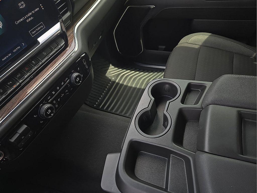 2024 Chevrolet Silverado 3500HD LT - Photo 20
