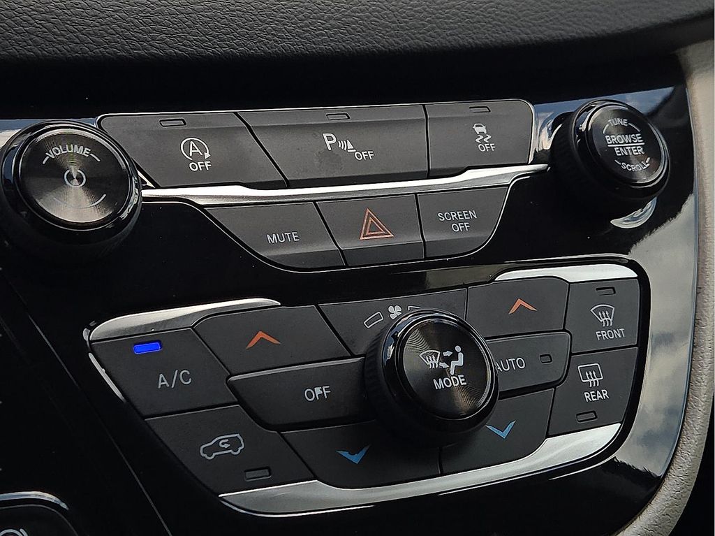2018 Chrysler Pacifica Touring L - Photo 15