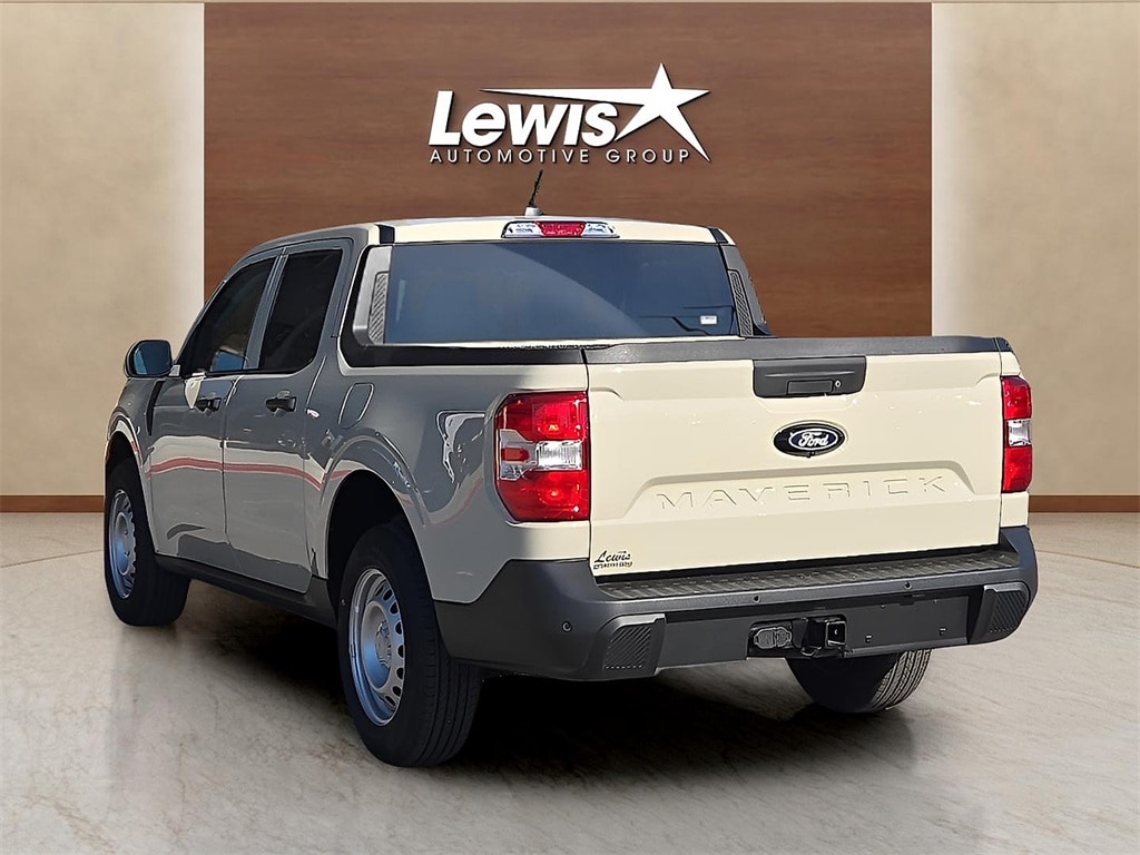 New 2025 Ford Maverick XL Truck SuperCrew