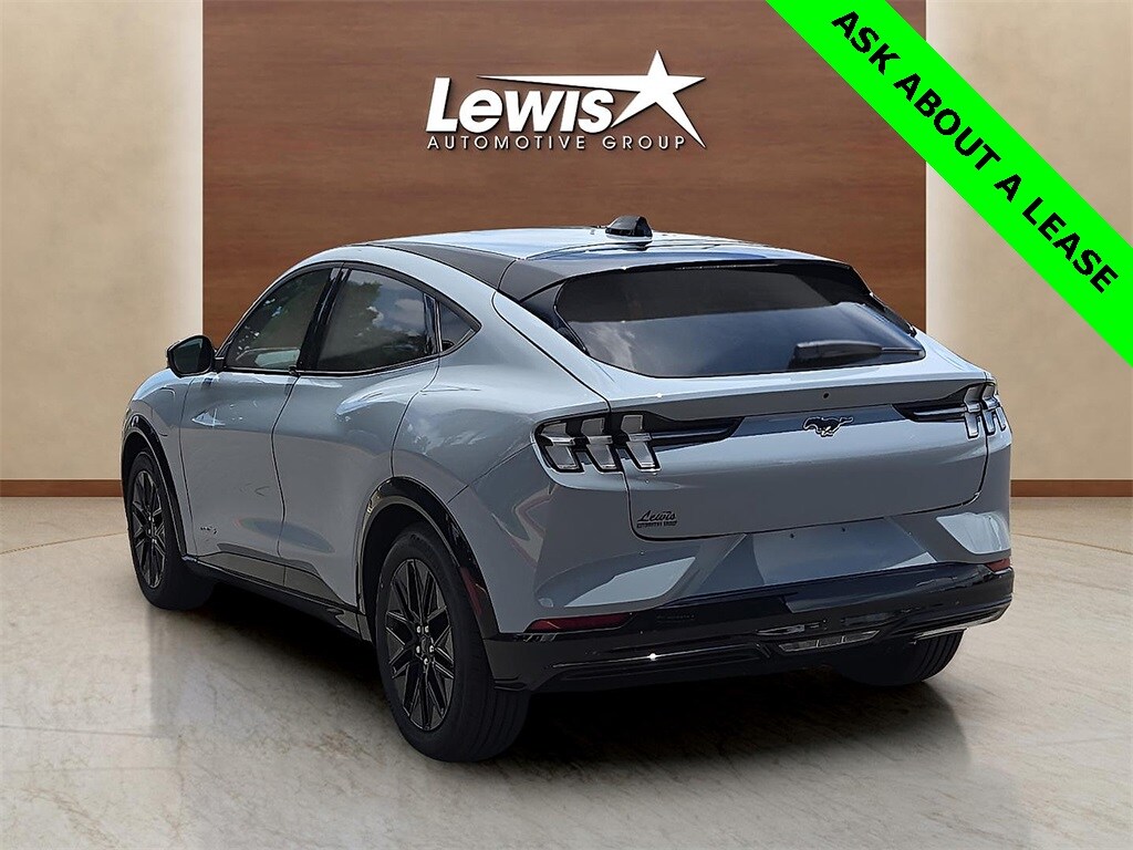 2025 Ford Mustang Mach-E Premium photo 3