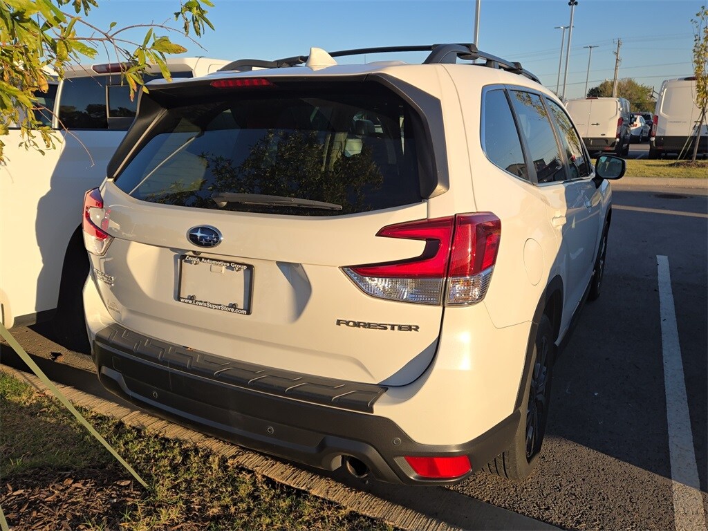 2021 Subaru Forester Limited photo 3