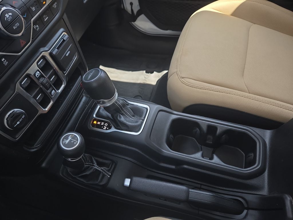 2020 Jeep Gladiator Overland - Photo 20