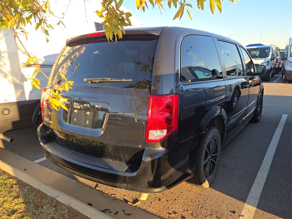 2017 Dodge Grand Caravan SE photo 4