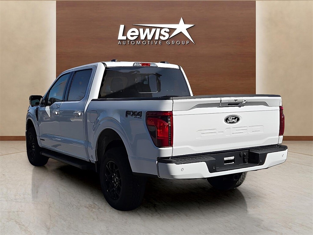 2025 Ford F-150 XLT photo 3