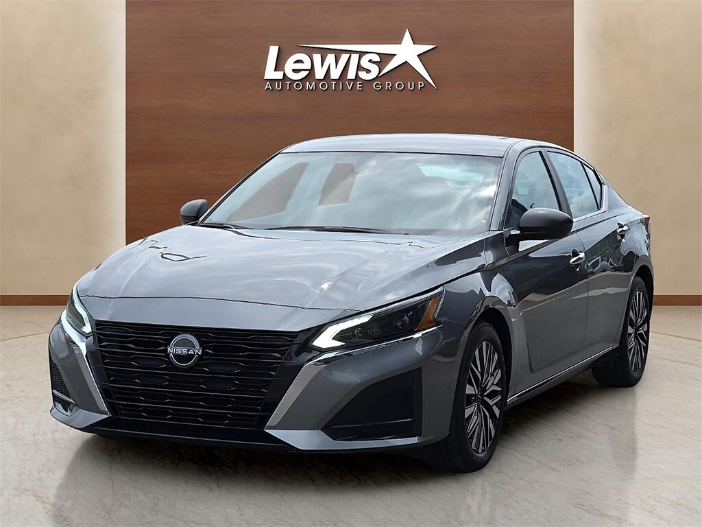 2024 Nissan Altima 2.5 SV photo 2