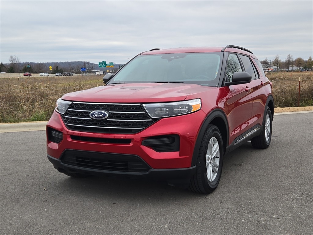 2024 Ford Explorer XLT's photo