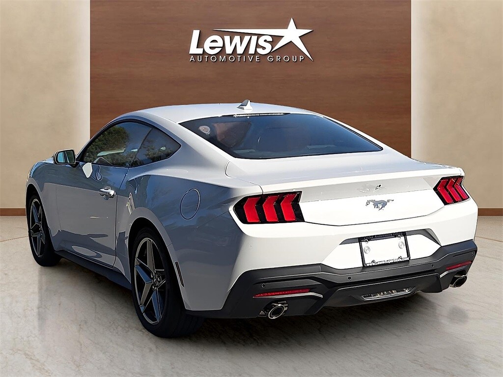 2026 Ford Mustang EcoBoost photo 4