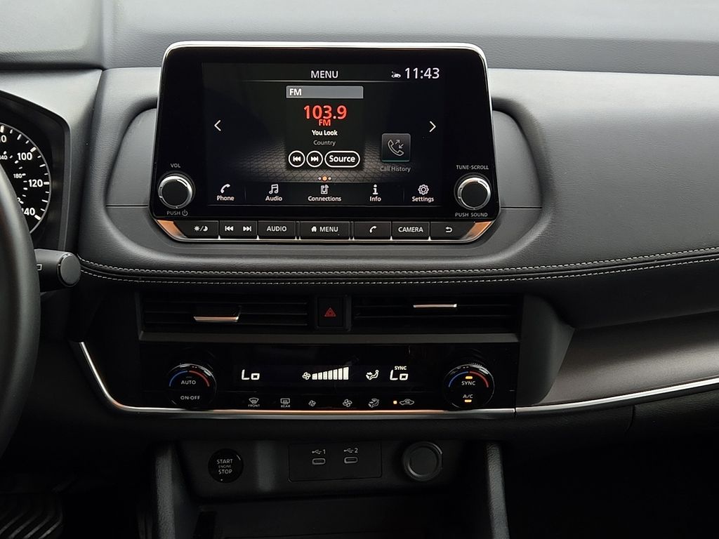 2025 Nissan Rogue SV - Photo 11