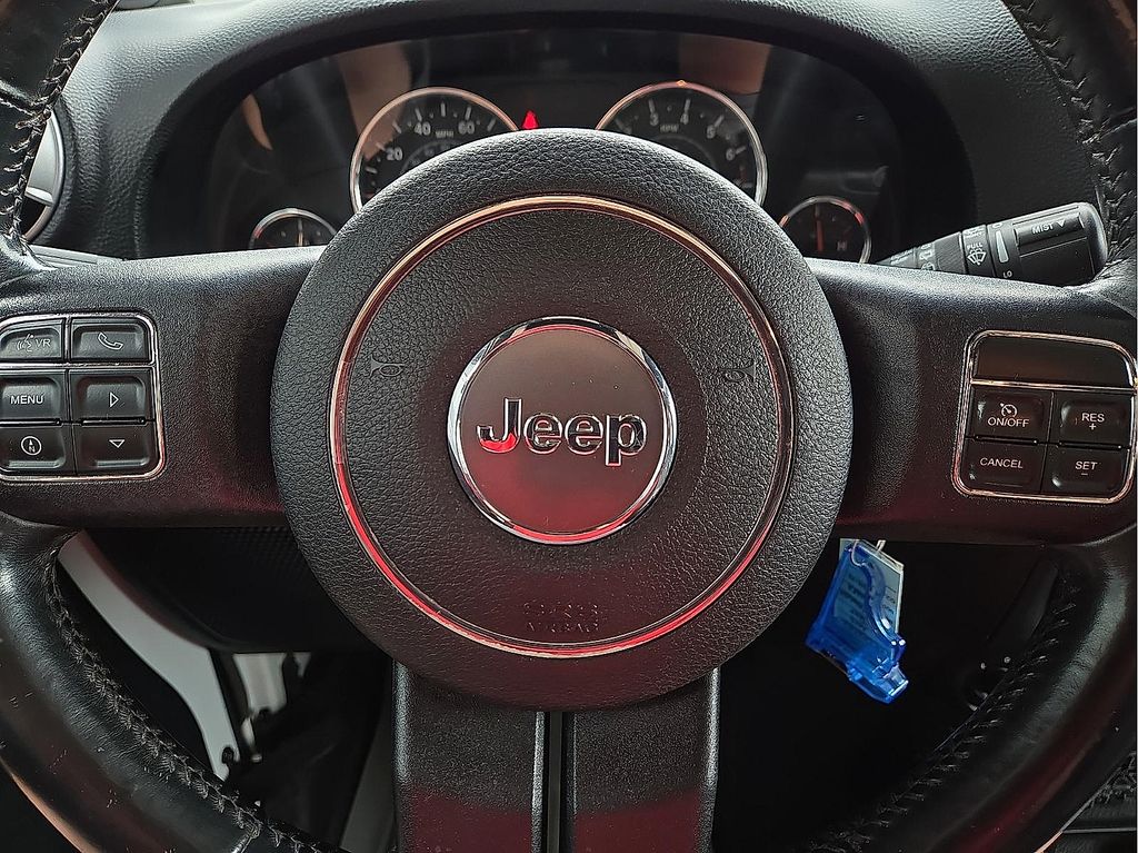 2013 Jeep Wrangler Unlimited Sahara - Photo 19