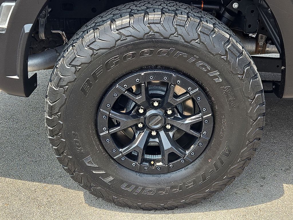 2023 Ford F-150 Raptor - Photo 7