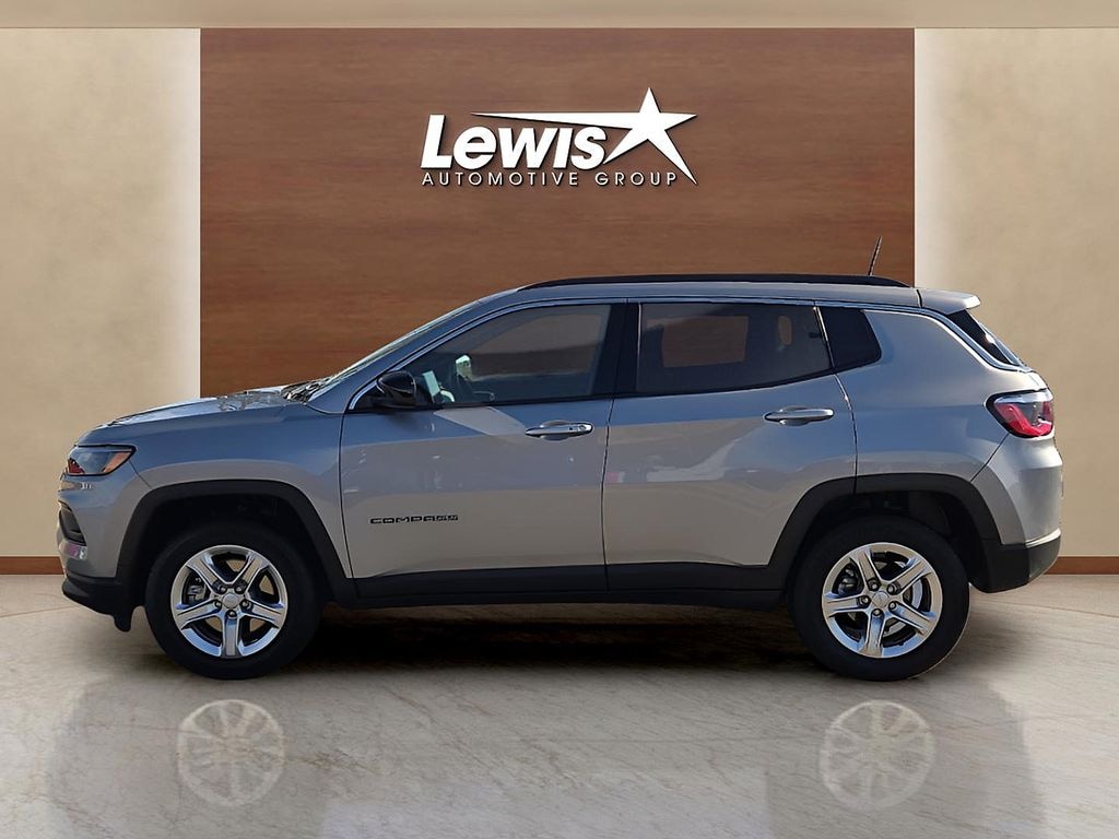 Used 2024 Jeep Compass Latitude SUV