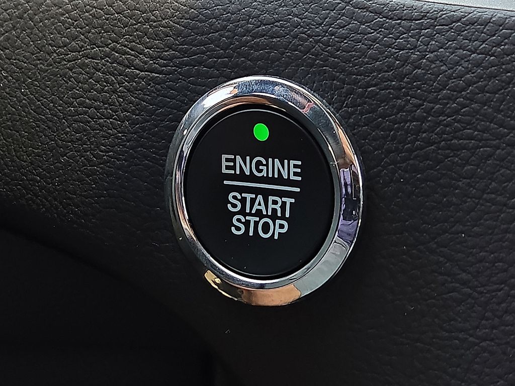 2024 Ford Edge ST-Line - Photo 16