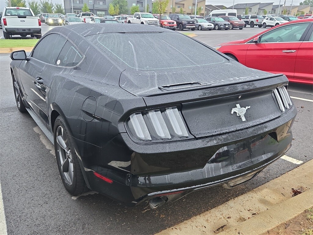 2015 Ford Mustang V6 photo 2