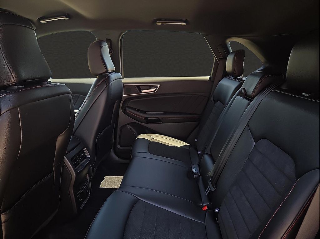 2024 Ford Edge ST-Line - Photo 9