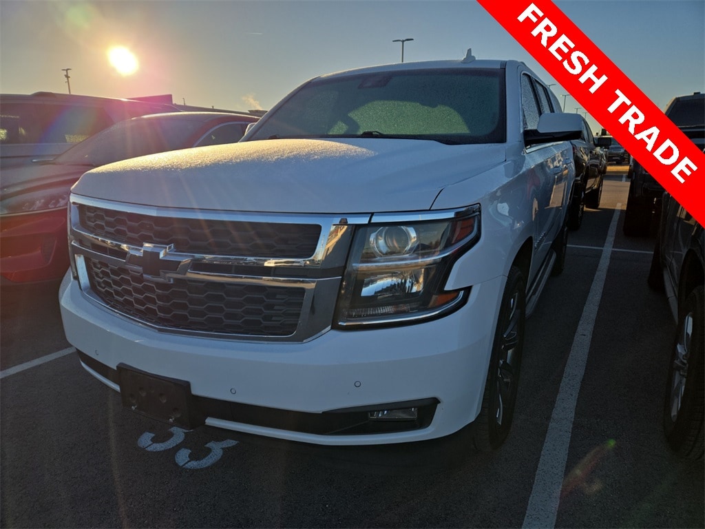 2018 Chevrolet Suburban LT's photo