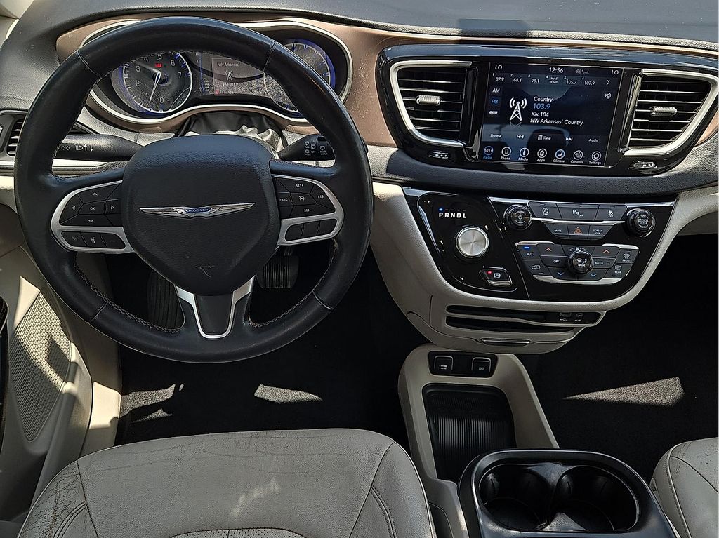 2018 Chrysler Pacifica Touring L - Photo 11