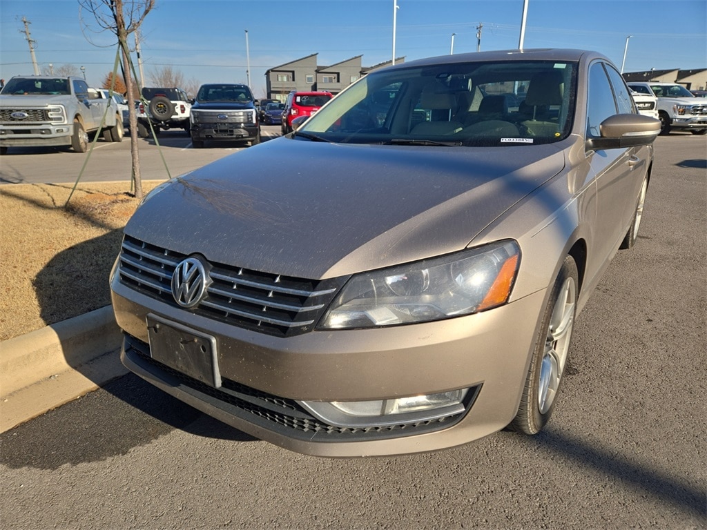 2015 Volkswagen Passat SEL Premium's photo