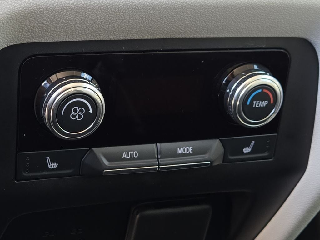 2024 GMC Acadia Denali - Photo 11