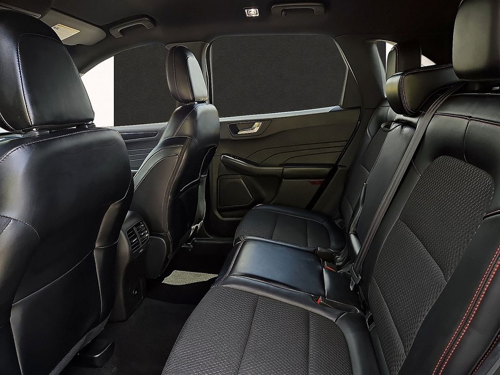 2024 Ford Escape ST-Line - Photo 9