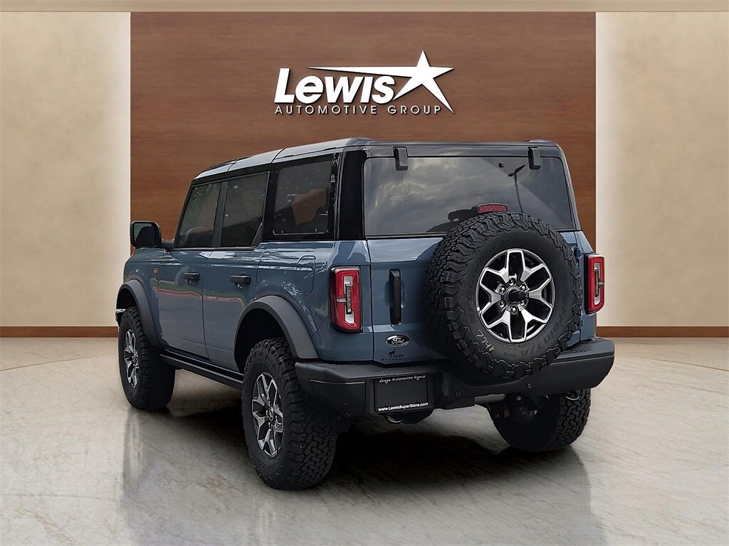 2025 Ford Bronco Badlands photo 2