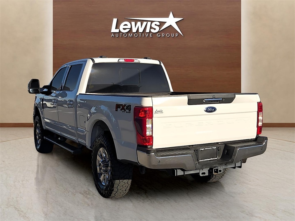 Used 2022 Ford F-250SD Lariat Truck Crew Cab