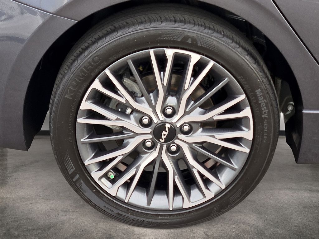2024 Kia Forte GT-Line - Photo 7