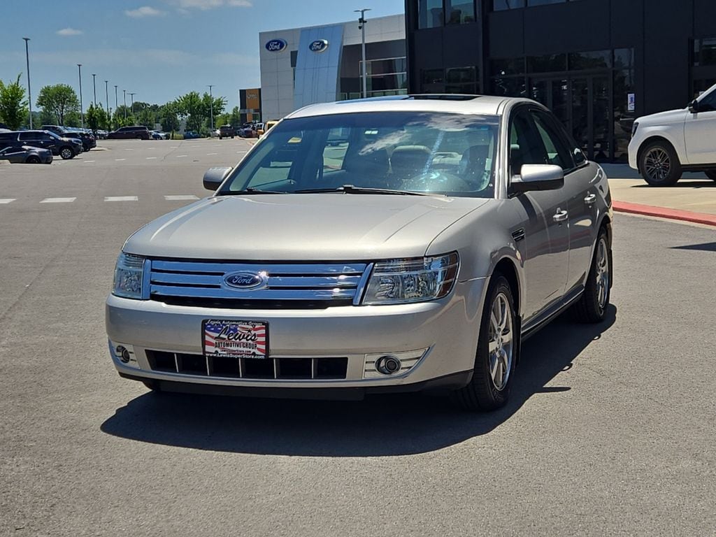 2008 Ford Taurus SEL's photo