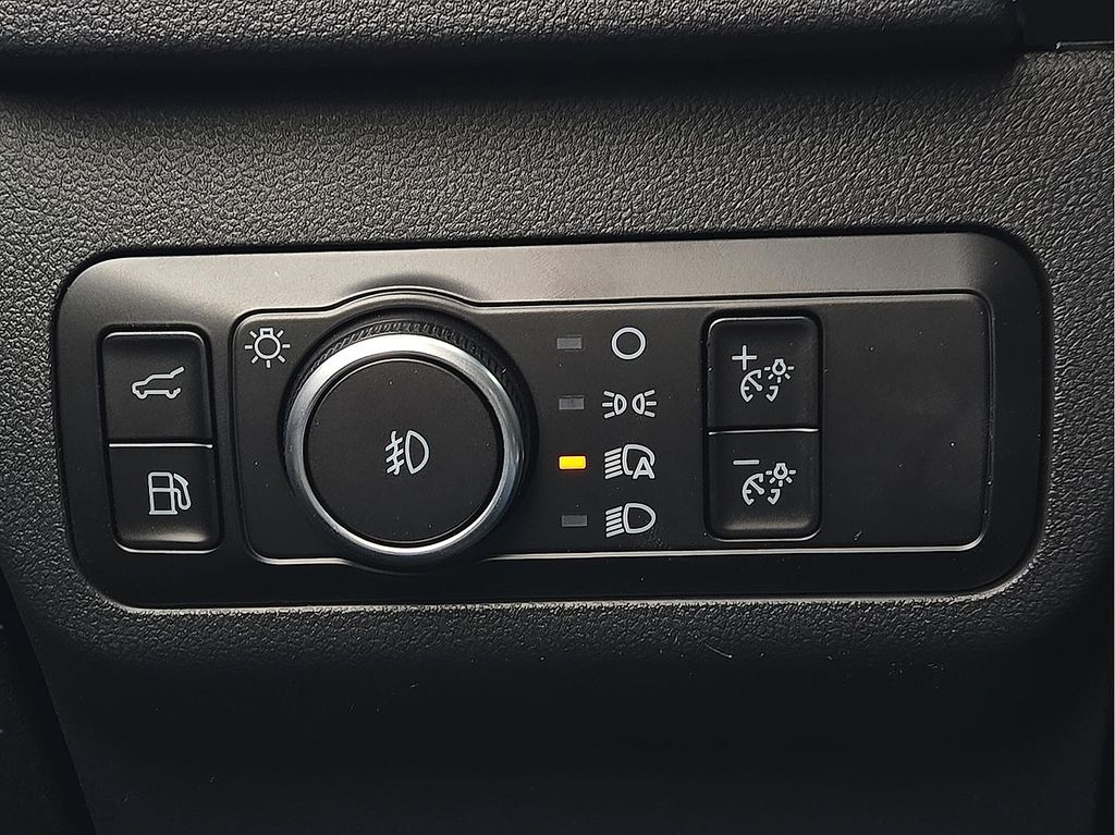 2026 Ford Escape Hybrid ST-Line Select - Photo 17