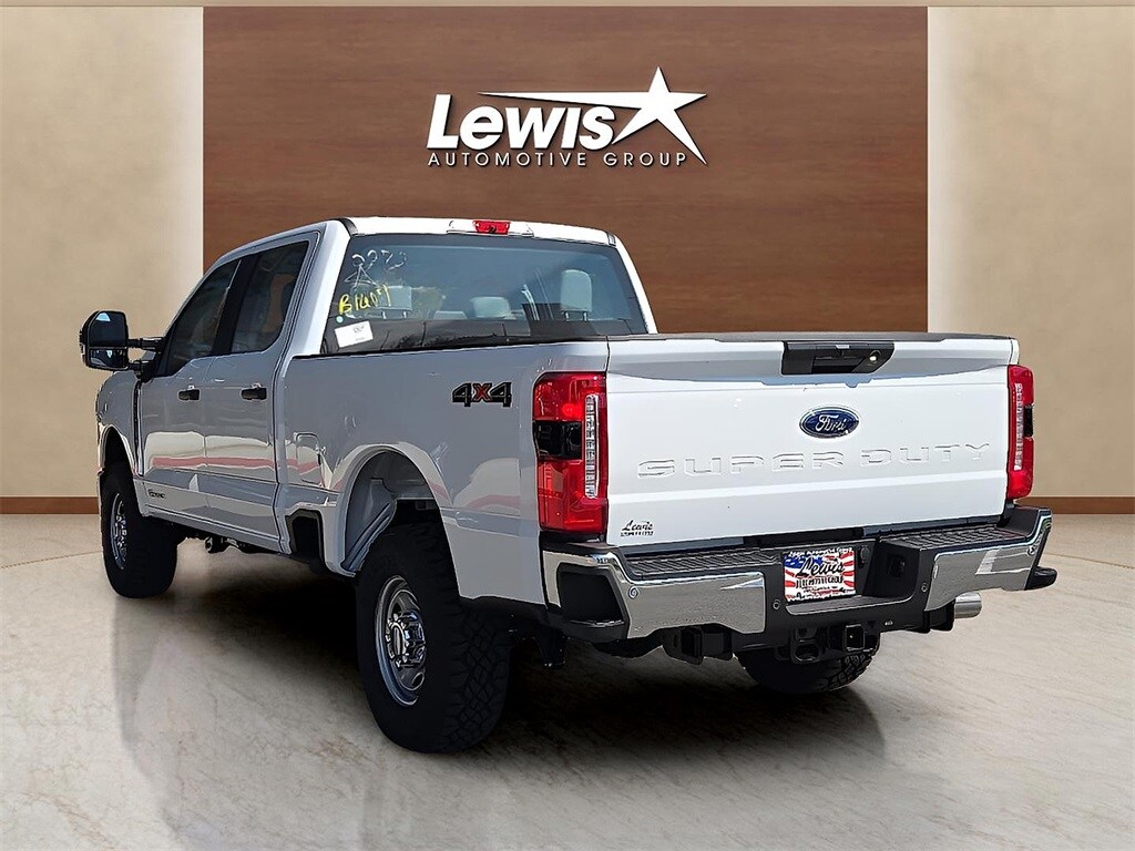 2026 Ford F-250 XL photo 3