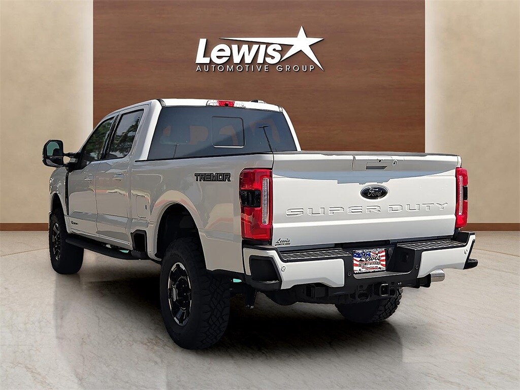 2026 Ford F-250 Lariat photo 3