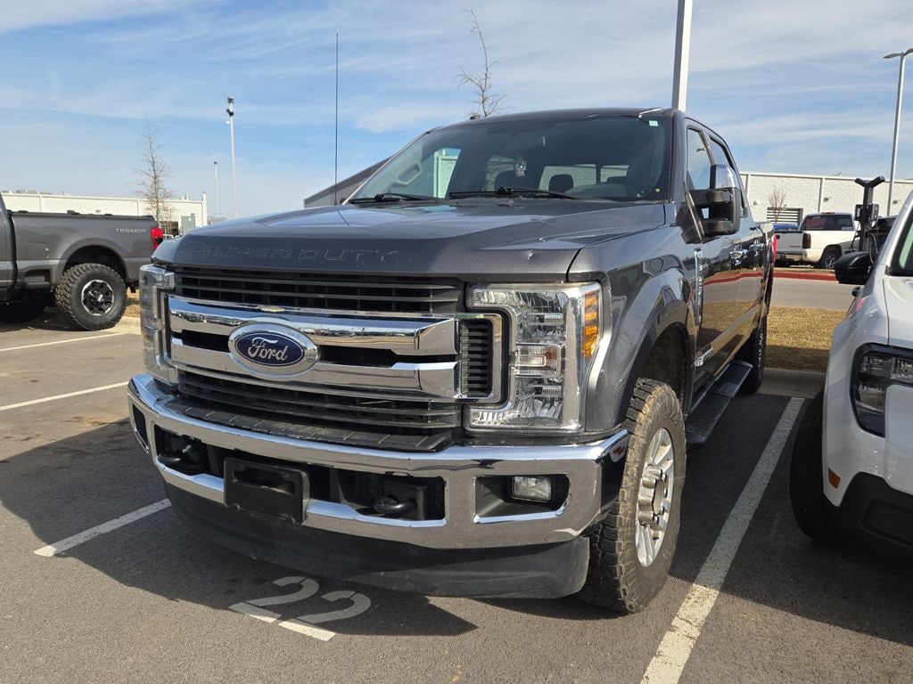 Used 2018 Ford F-250SD XLT Truck Crew Cab