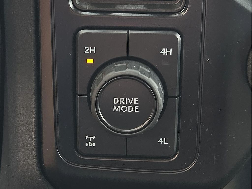2026 Ford F-350 Super Duty XLT - Photo 14