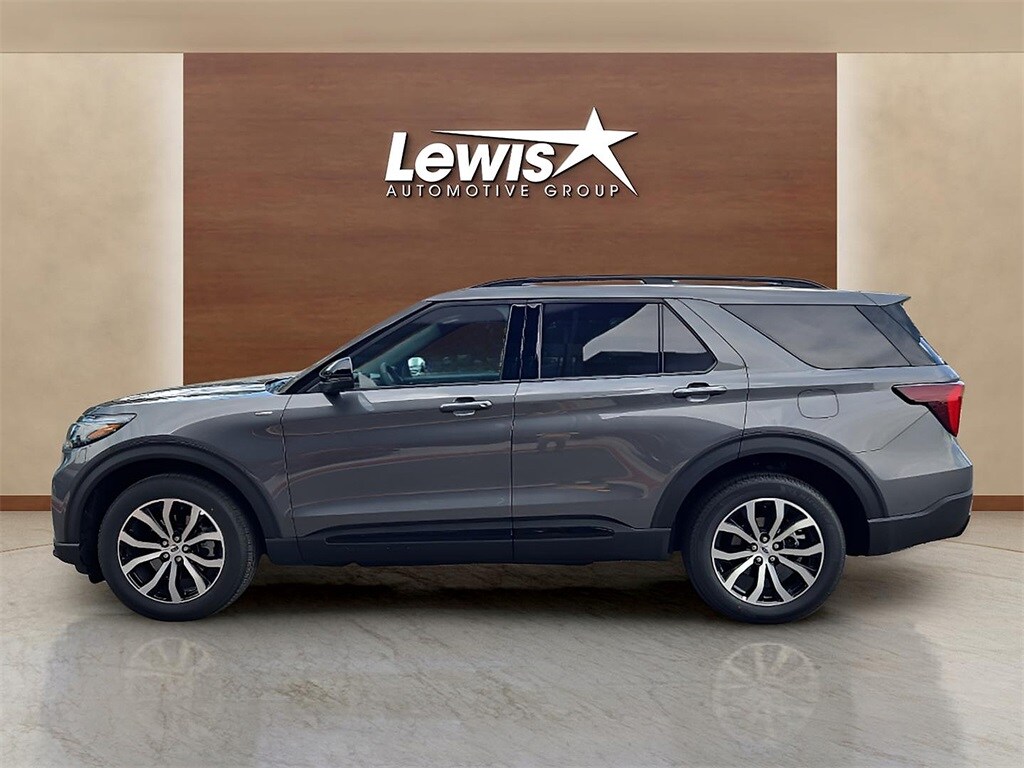 2025 Ford Explorer ST-Line photo 2