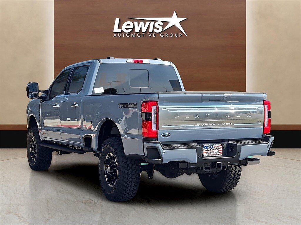 2025 Ford F-250 photo 3